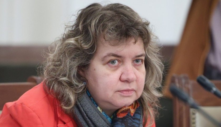Киселова: Не очаквам, че президентът с нещо ще ни спре за еврозоната