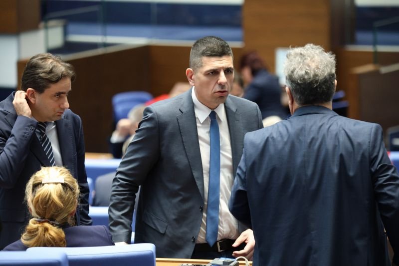 Мирчев и Божанов: Борисов ни подтиква към престъпление
