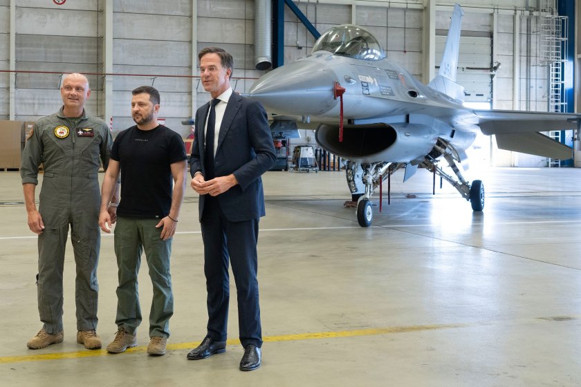 Нидерландия предаде и последните си изтребители F-16 на Украйна