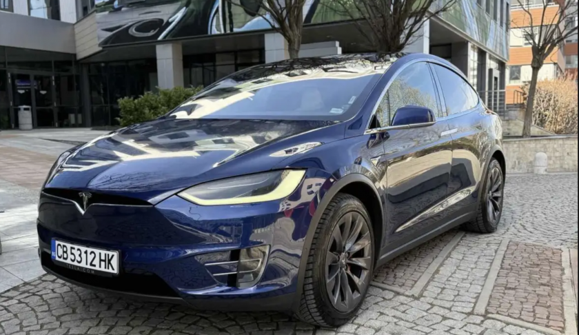 Иван Христов иска 89 000 лева за Теслата“ си в