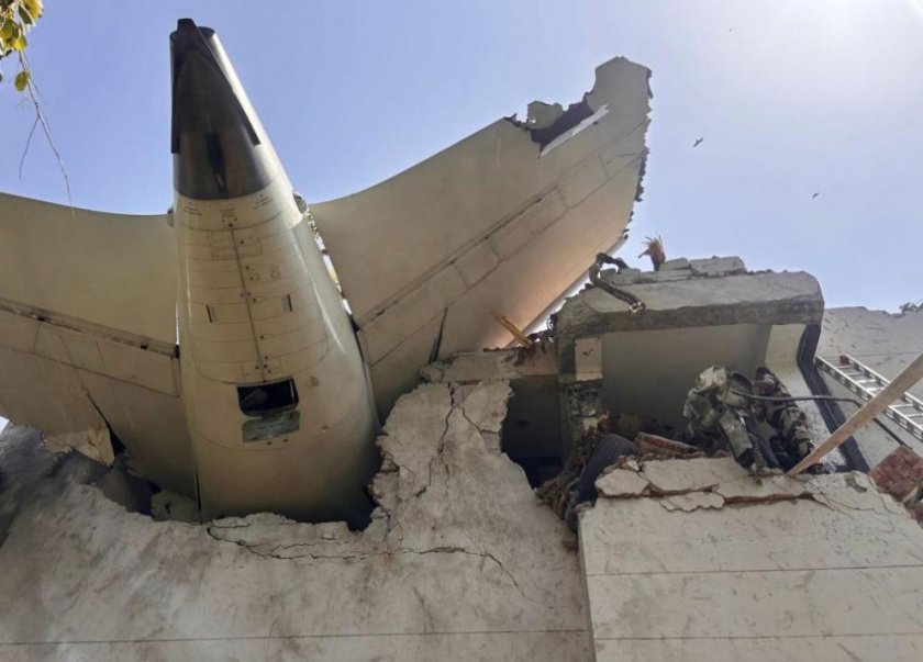 Засега няма данни за загинали или пострадали български граждани при инцидента