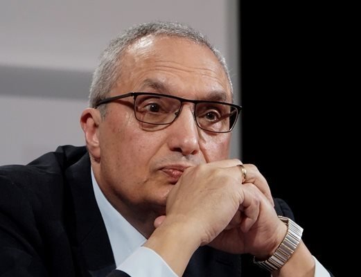 Смяната на еврото е предизвикателство, което стои пред всяка държава