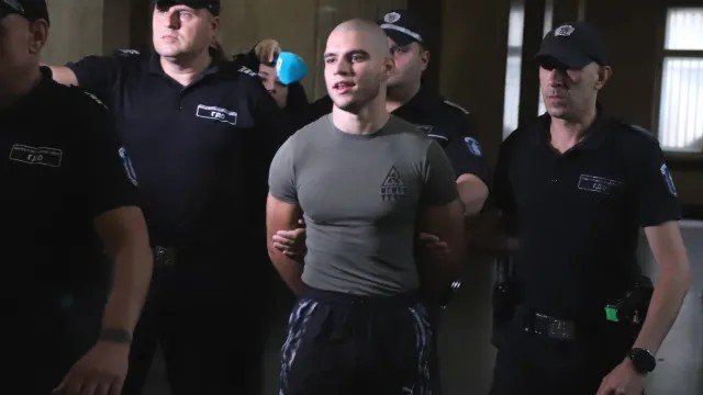 Все още не се знае къде е прокурорският син Васил