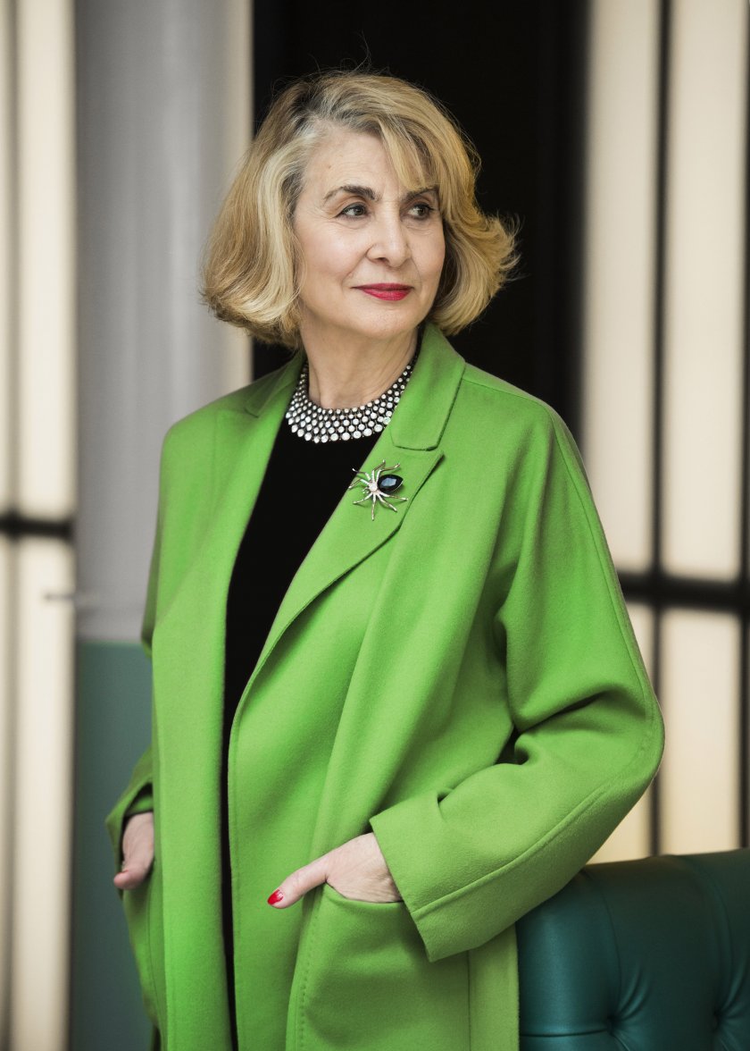 Само месец преди Франция да отбeлежи националния си празник на