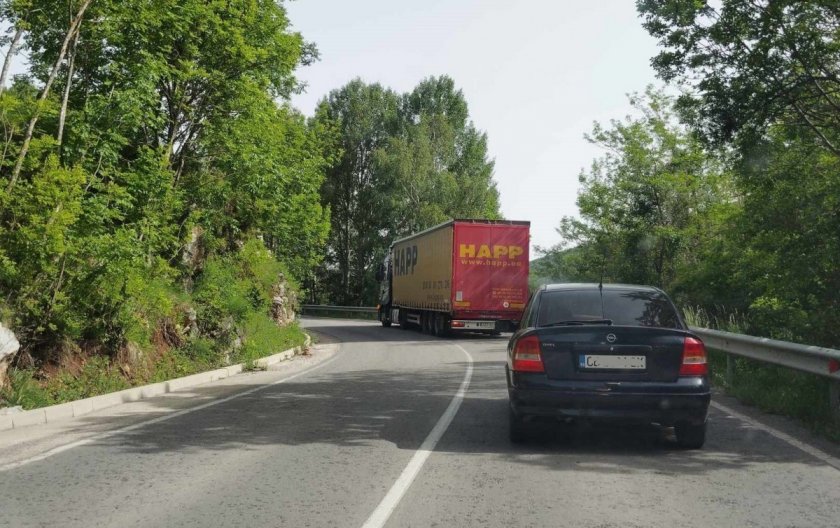 Отварят за тирове прохода „Петрохан“
