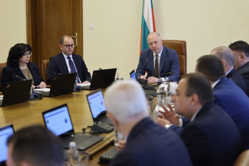 Кабинетът "Желязков" обсъжда българската позиция за срещата на НАТО