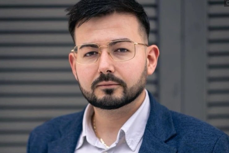 Бързият разпад продължава: Общо трима нови избягаха от "Промяната"