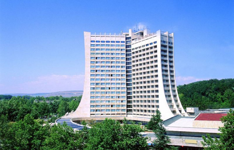 С 50 млн. лева преобразяват култов хотел