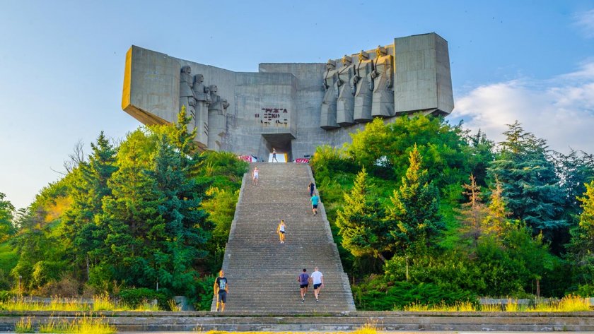 Знакови имоти във Варна, сред които сградата на Патентното ведомство