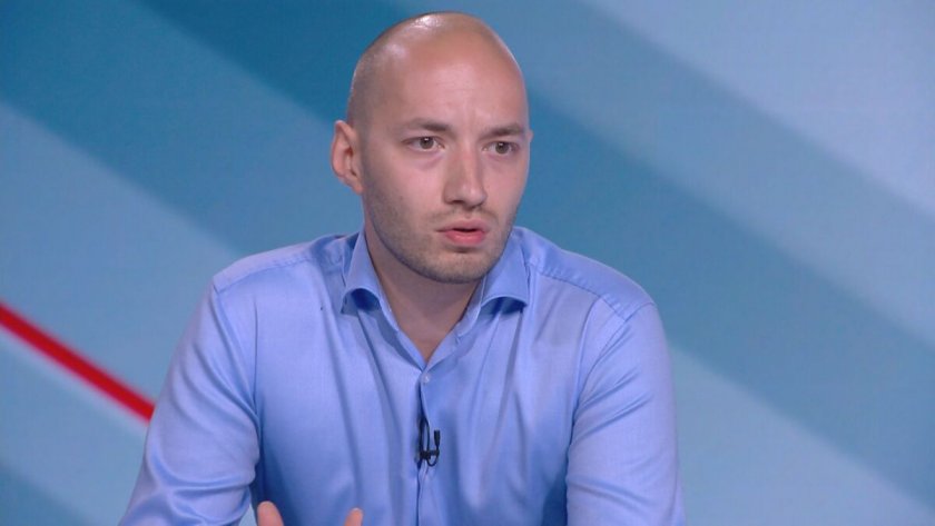 Социологът Димитър Ганев: Отваря се поле за нов либерален политически проект