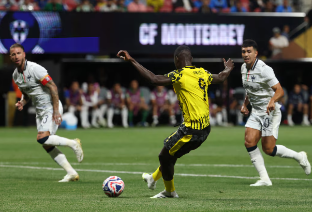 Борусия Дортмунд се класира за 1/4-финлите на Световното клубно първенство,