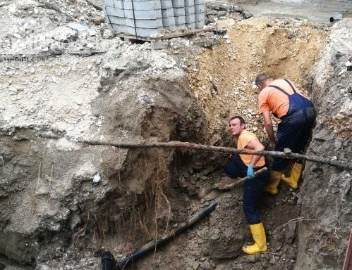 Серия от токови удари – поне три на брой, оставиха