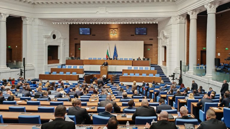Депутатите дебатират по вота на недоверие в четвъртък