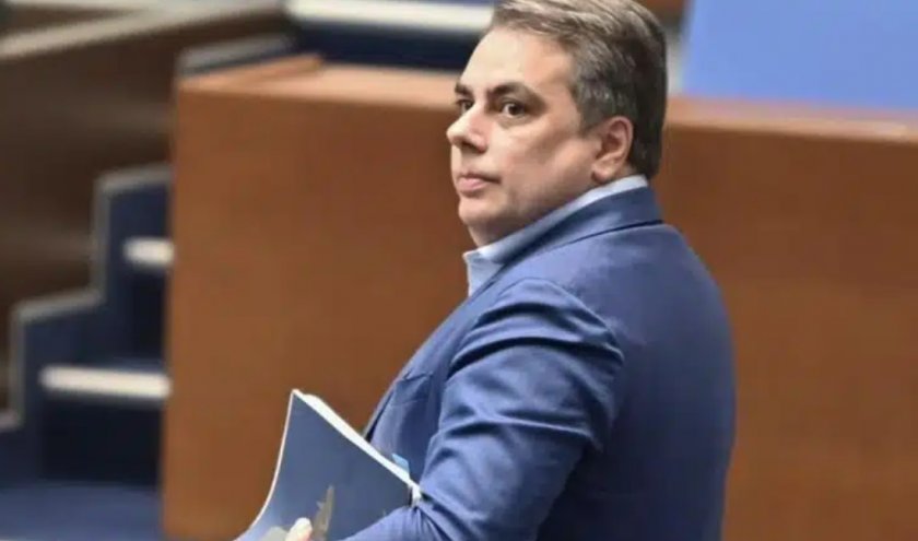 След трусовете в ПП и оттеглянето на Кирил Петков, Асен