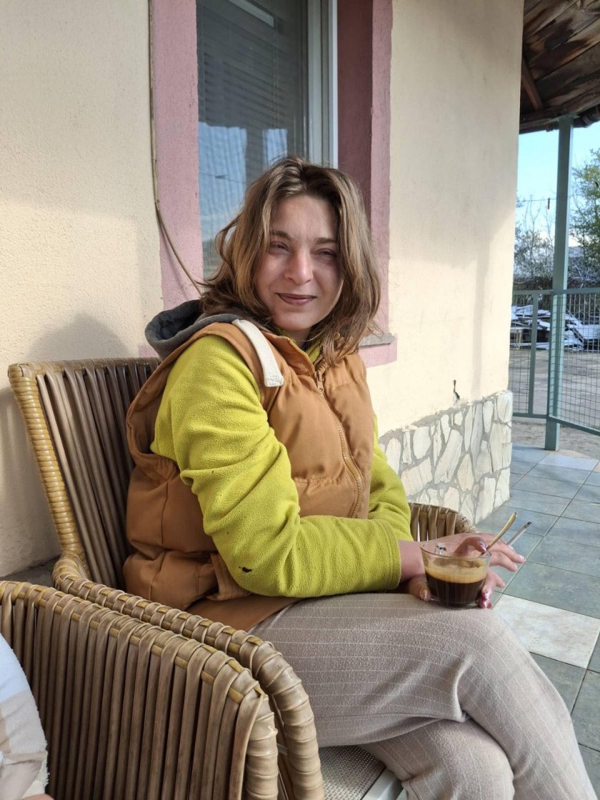 Млада жена от София е обявена за издирване в полицията.