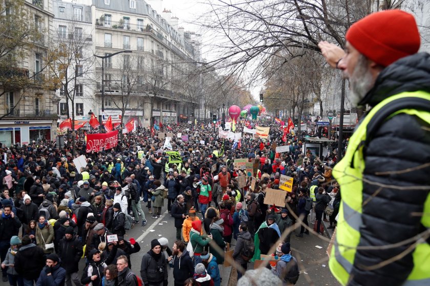 Французите протестират срещу пенсионната реформа втори пореден уикенд