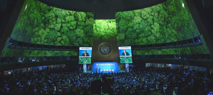Конференцията на ООН за климата продължи и през нощта