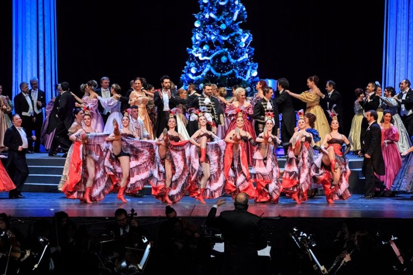 Музикалният театър кани на Новогодишен оперетен бал