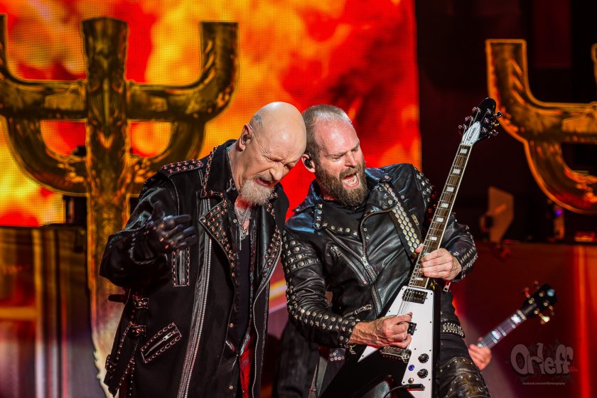 Judas Priest залягат над инструментите