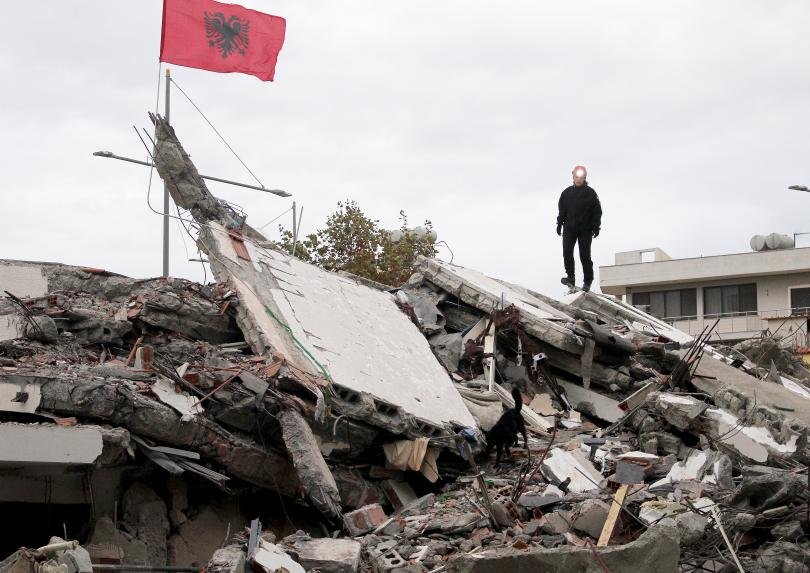 17 обвинени за жертвите на земетресението в Албания