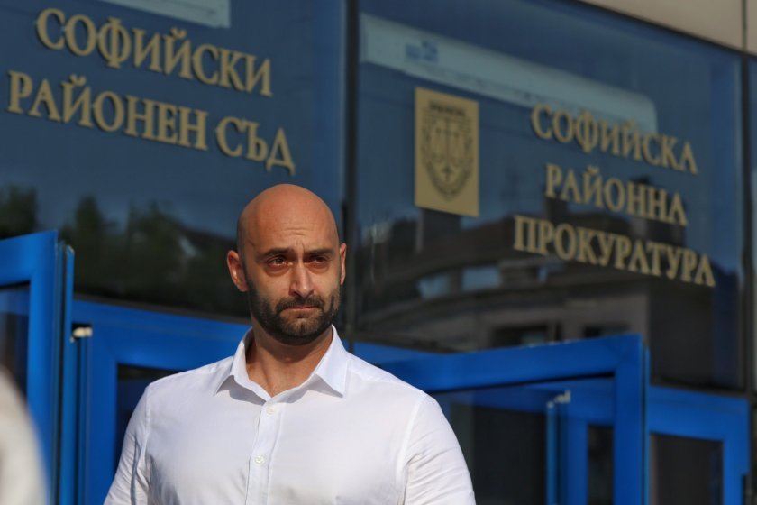 Постоянен арест за тримата младежи, нападнали минувачи в центъра на София