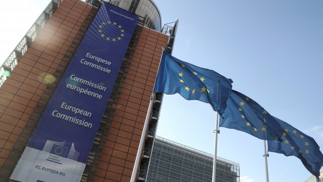 EП обсъжда внесения вот на недоверие срещу Урсула