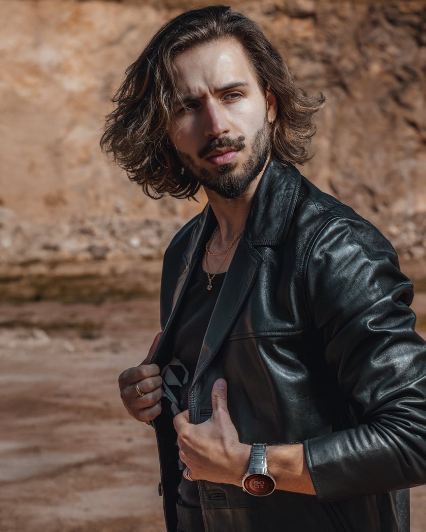 Популярният певец Папи Ханс отправи в социалните мрежи емоционално послание