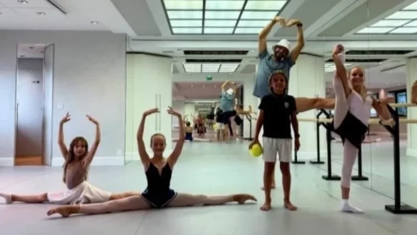 Григор Димитров не си поплюва, дори когато е на легло.