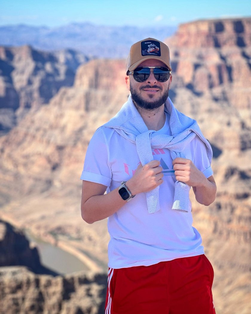 Криско, с рождено име Кристиан Талев, е роден на 11