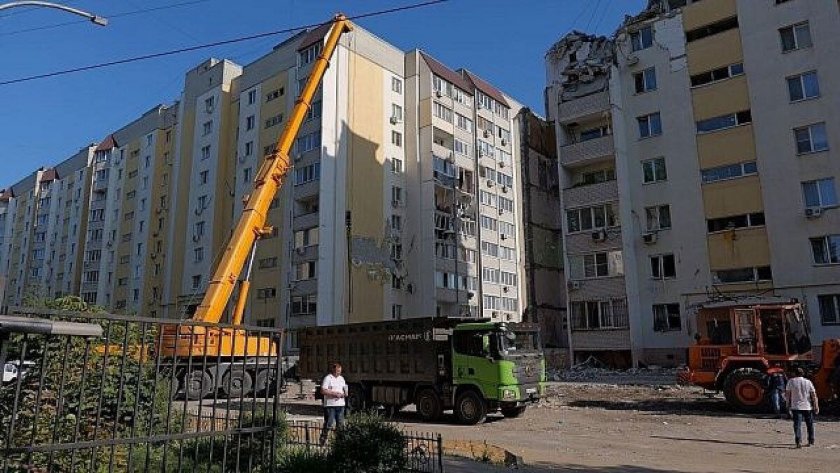 18 ранени при експлозия в жилищен блок в руския град Саратов