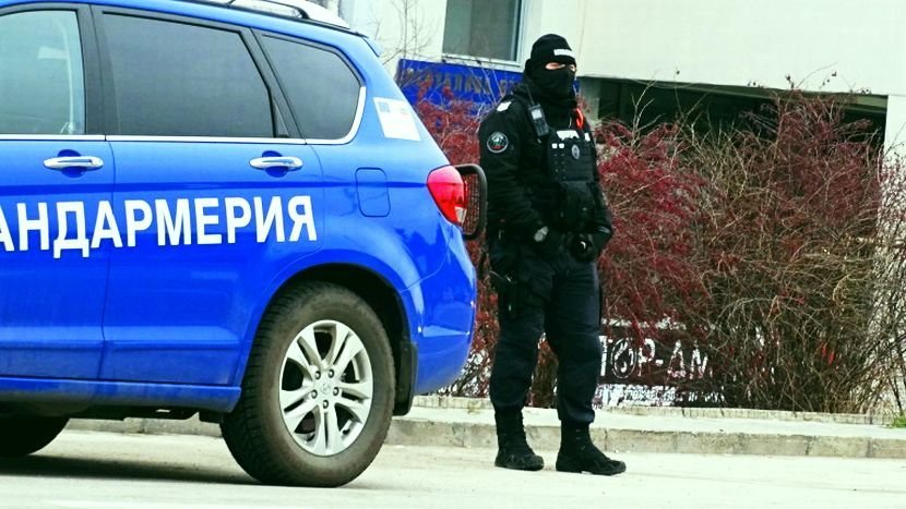 Жандармеристи хванаха момче на 13 г. с мотопед, баща му получи глоба