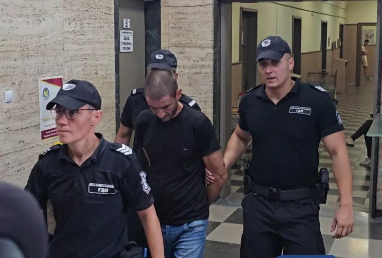 Никола, пребил жестоко клошар в Пловдив, преследвал мъж с нож и бухалка