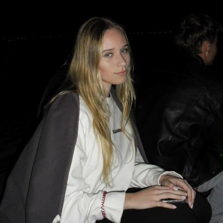 Предполгаемата извънбрачна дъщеря на руския президент Владимир Путин - Луиза