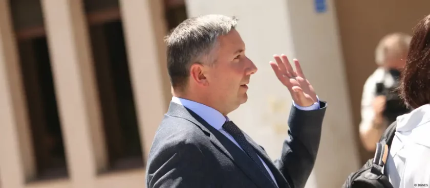 Иво Прокопиев e изправен пред тежка финансова ситуация, която е