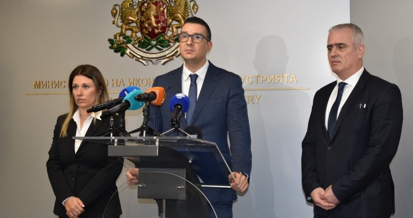 Бизнесът печели 1,1 милиарда лева заради преминаването към еврото