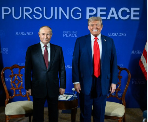 Какво се случи на историческата среща между Путин и Тръмп?