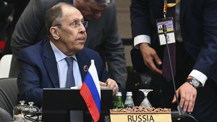 Русия поля със студен душ очакванията за скорошна среща Путин-Зеленски