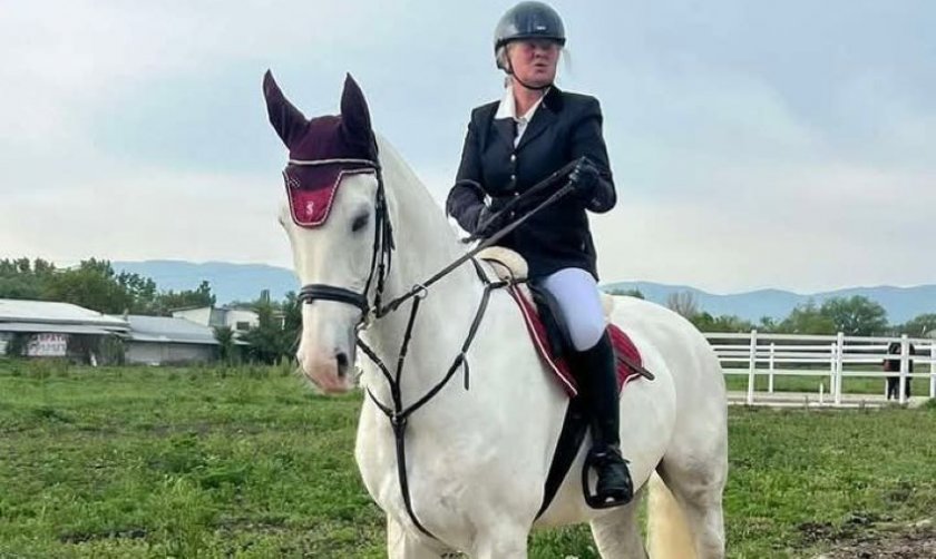 Едва на 60 г. почина талисманът на конния спорт в