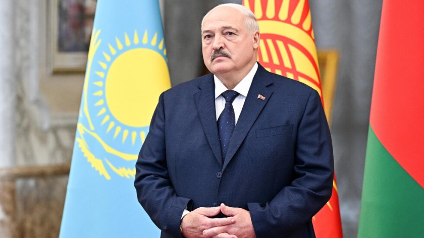 Белград осъмна с билбордове за рождения ден на Лукашенко