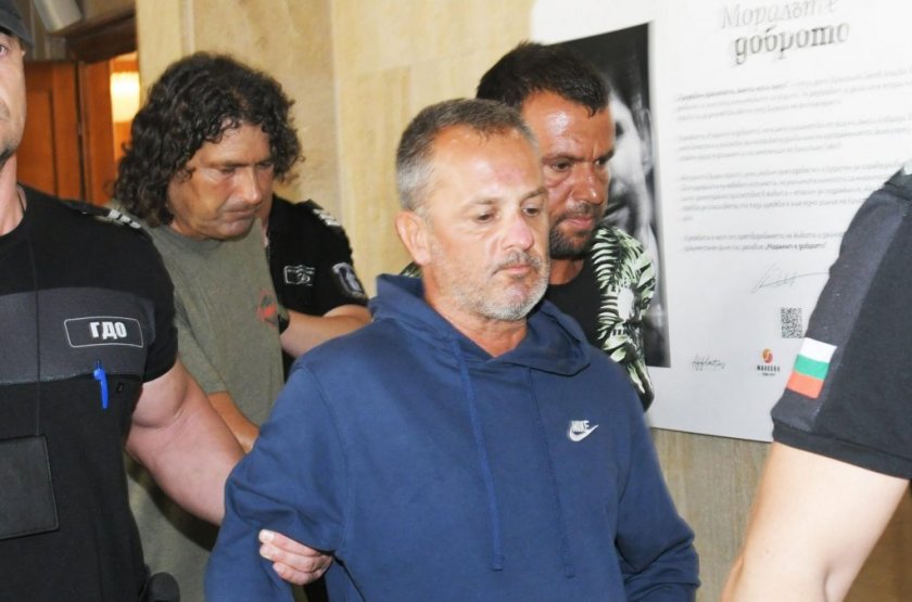 Тримата обвиняеми по делото за смъртта на малкия Иван в Несебър се изправят пред съда
