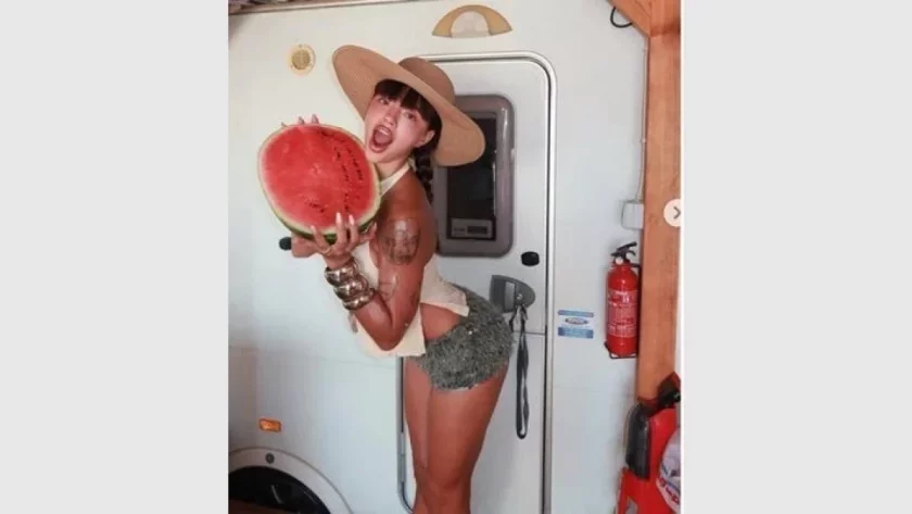 Поп певицата Дара откровено призна в социалните мрежи, че изпитва