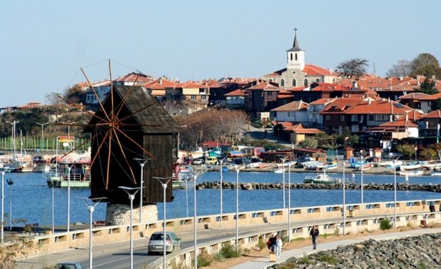 Ако се чудите къде да отидете на късно море, Несебър