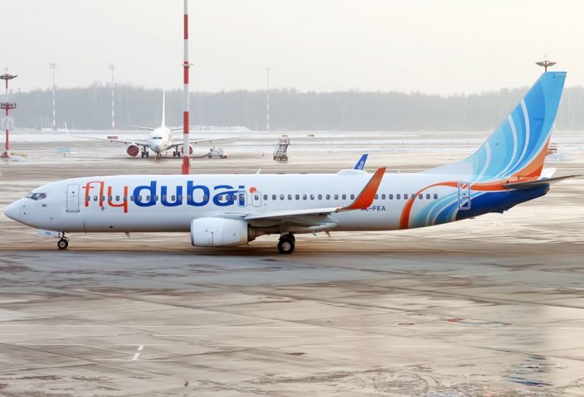 Високо напрежение: Пътници на "Флай Дубай" висят от 2 дни на летище "София"