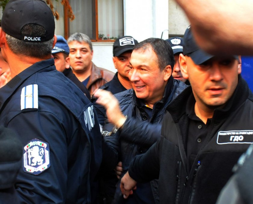 Кметът на Несебър остава в ареста