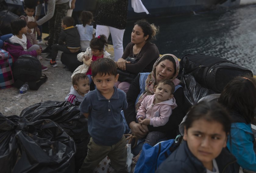 Европа призова да се приемат деца без придружители от пренаселените лагери в Гърция