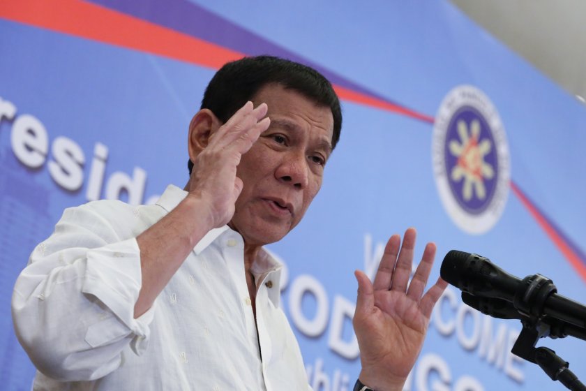 Филипините забраниха на двама сенатори от САЩ да влизат