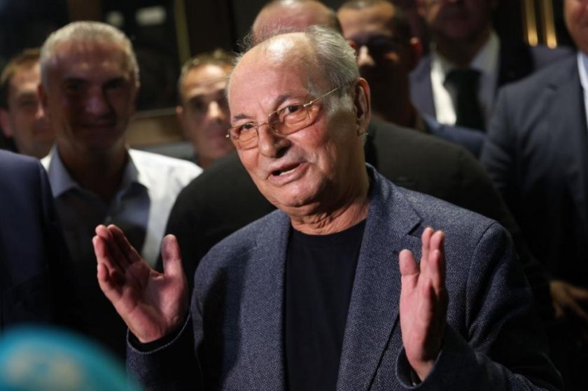 Алианс за права и свободи (АПС) става политическа партия. Това