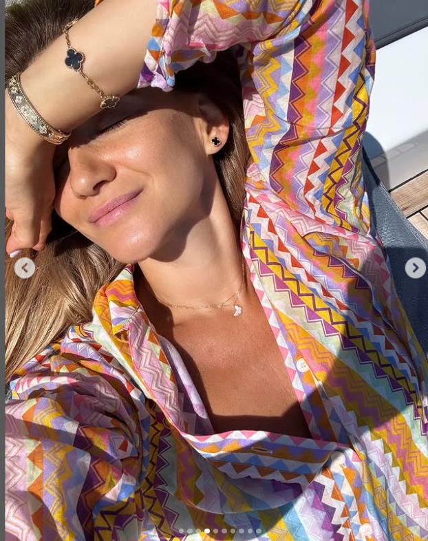 Зейнеб Маджурова, която бързо се измори от сутрешното ставане за