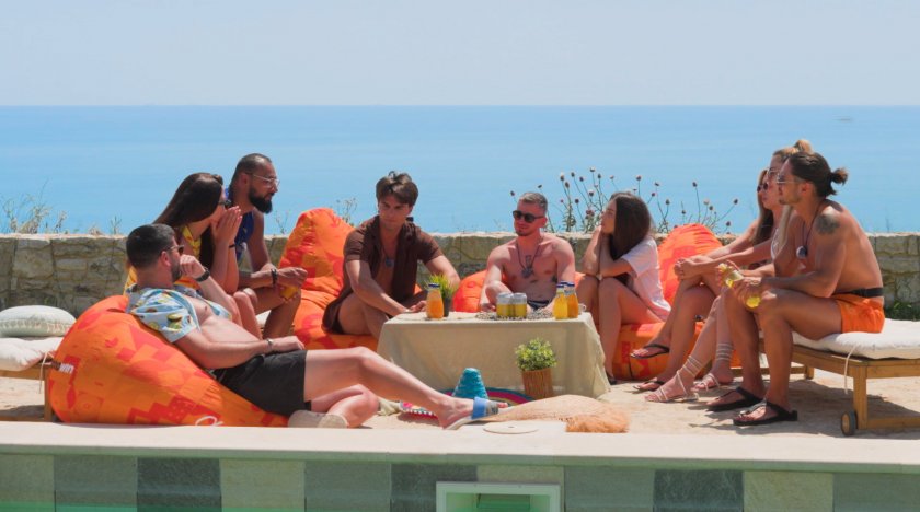 В седмицата на големия финал на Диви и красиви“ една