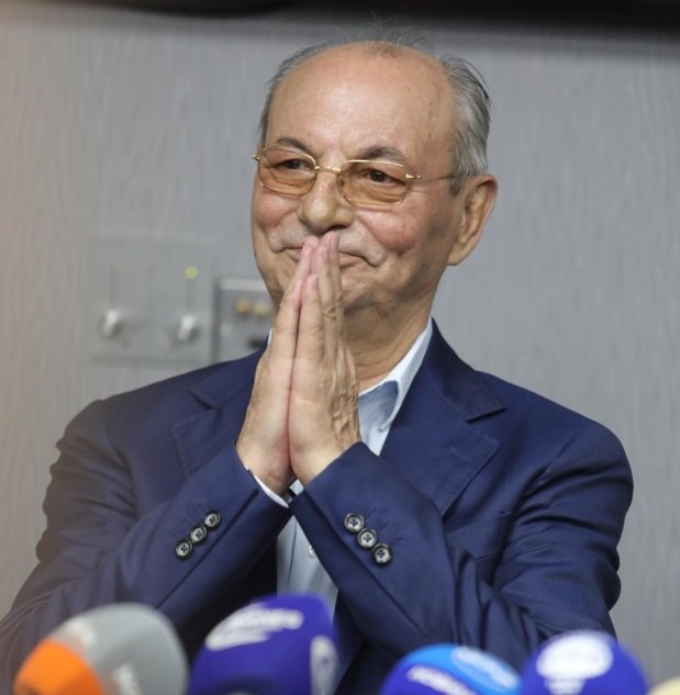 Ахмед Доган опроверга слуховете, че е тежко болен и страда